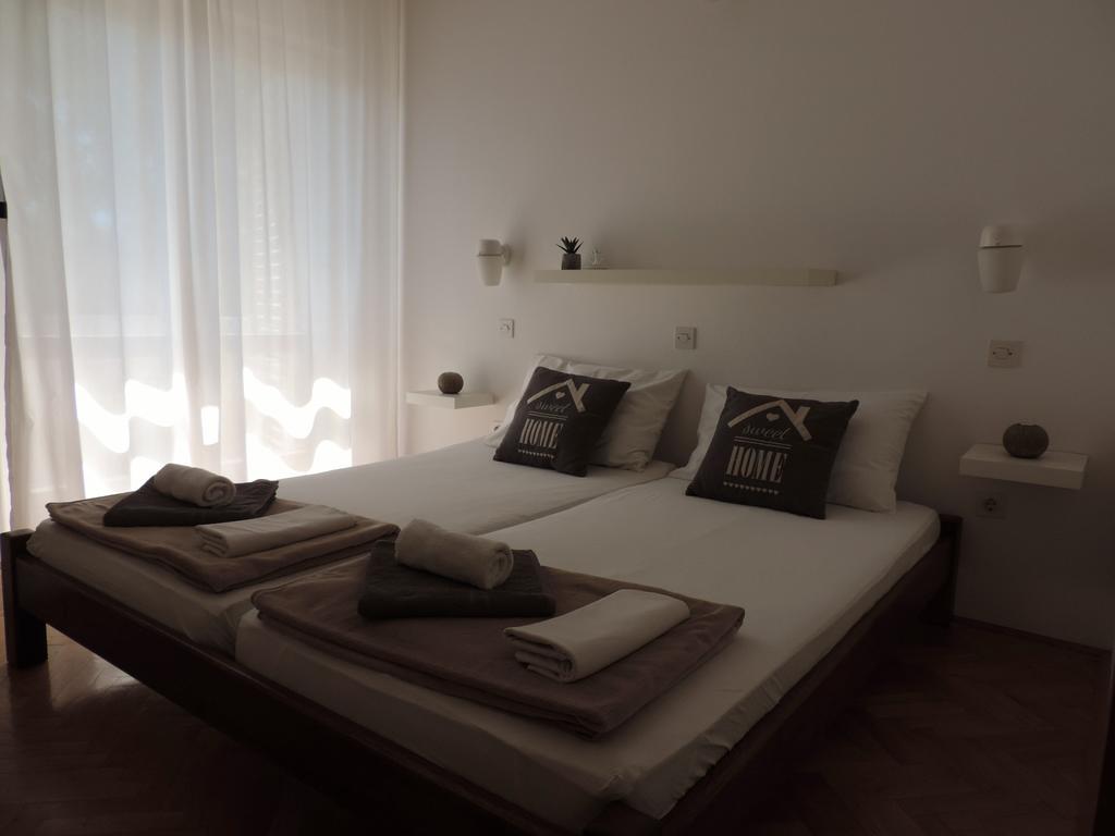 Apartment Vidas Novalja Exterior photo