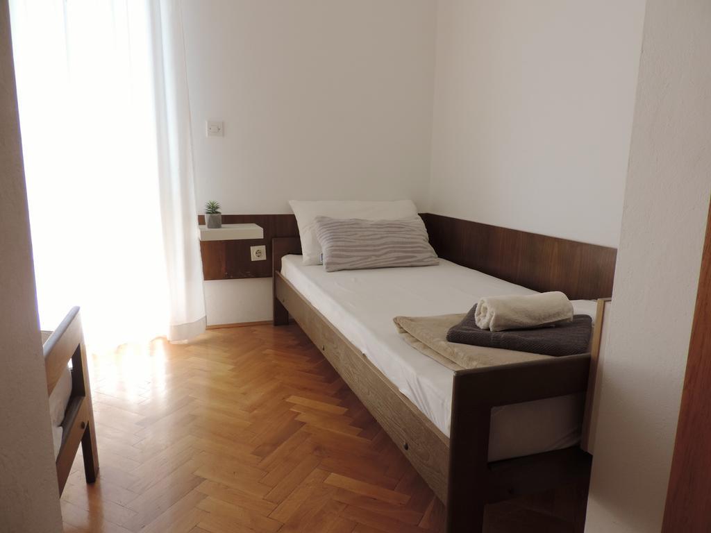 Apartment Vidas Novalja Exterior photo