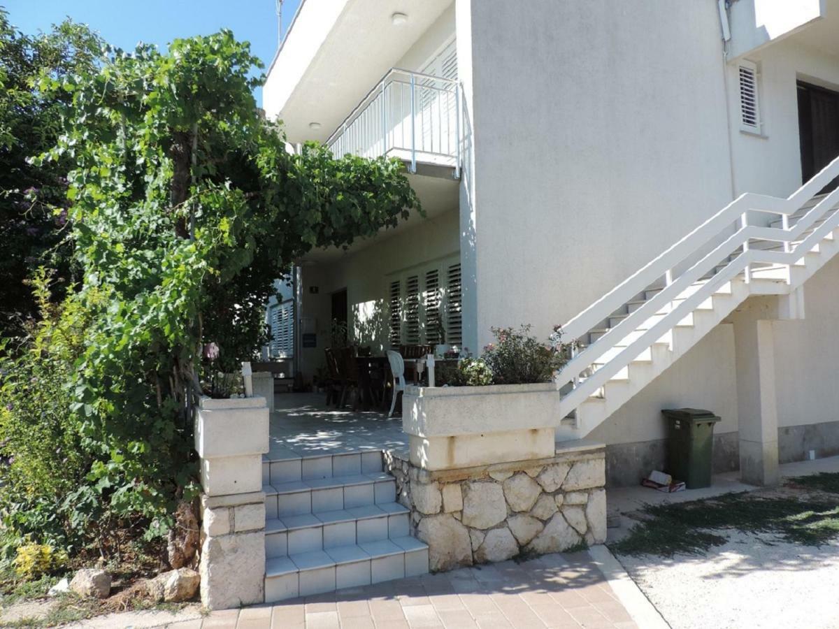 Apartment Vidas Novalja Exterior photo