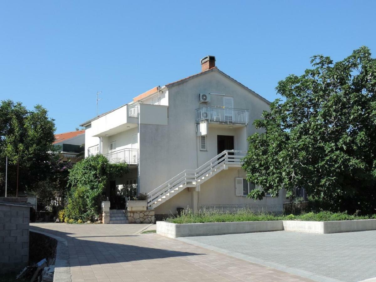 Apartment Vidas Novalja Exterior photo